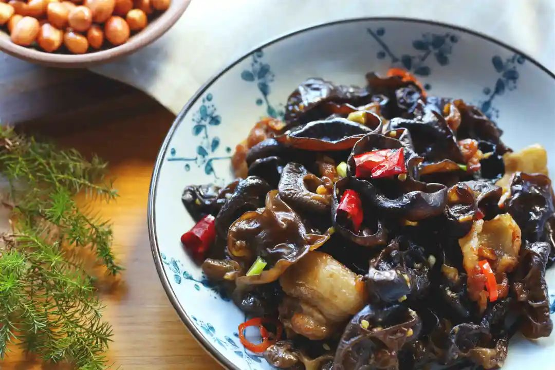 木耳补铁吗(木耳补铁的效果)-硒宝网