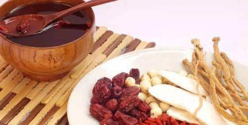 贫血要补铁吗（贫血补铁要补多久）-硒宝网