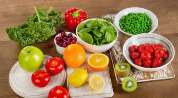 吃什么补铁最快（吃补铁的药大便是黑色的正常吗）-硒宝网