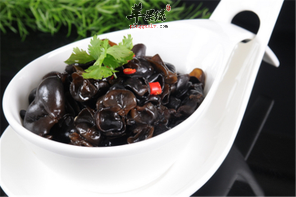 补血补铁的食物(补血食物补铁效果好吗)-硒宝网