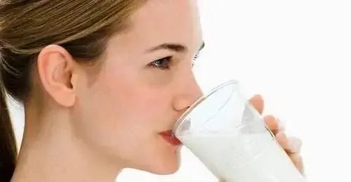 奶粉可以补钙吗(奶粉补钙可以长高吗)-硒宝网