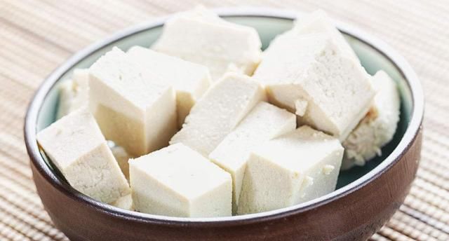 中老年补钙吃什么最好（补钙老年吃好中药有哪些）-硒宝网