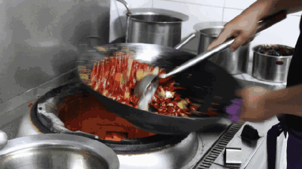 铁锅补铁是真的吗（铁锅补铁是真的假的）-硒宝网