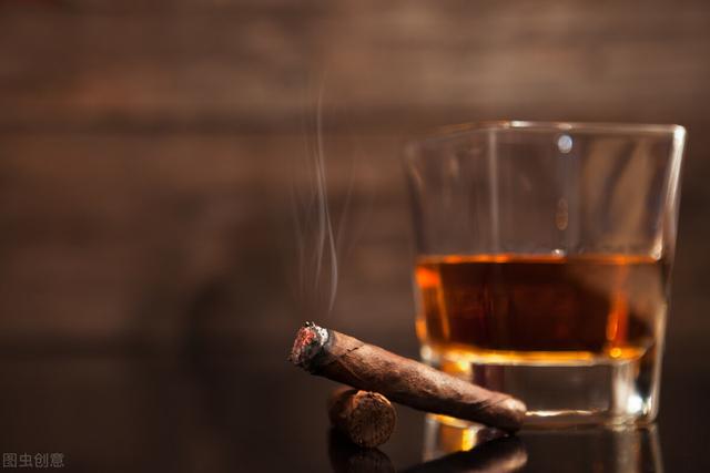 晒太阳真的能补钙吗（晒太阳补钙会不会晒黑）-硒宝网