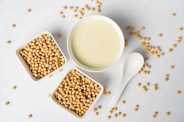 喝豆浆可以补钙吗(喝豆浆补钙吗还可以加别的吗)-硒宝网