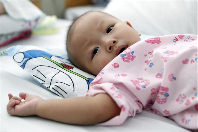 新生儿几个月开始补钙（新生儿开始补钙时间）-硒宝网