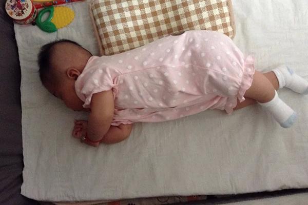 新生儿几个月开始补钙（新生儿钙应该是补到什么时候）-硒宝网