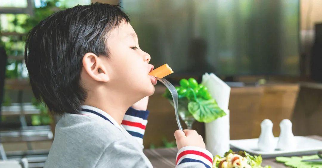 补锌对皮肤的巨大好处(皮肤病补锌)-硒宝网