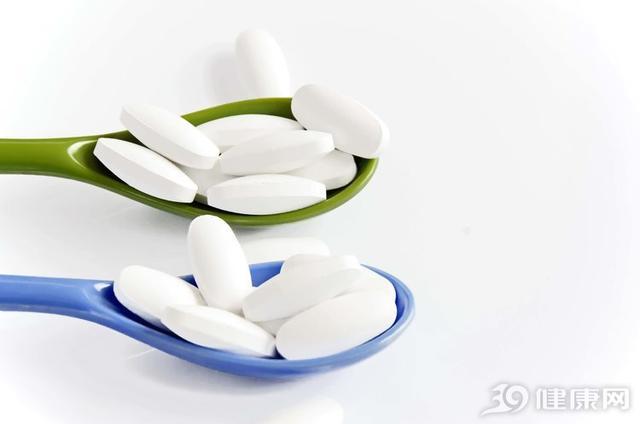 补锌补硒的钙片(补钙片补锌硒的好处)-硒宝网
