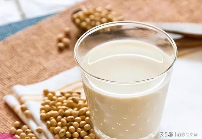 喝豆浆可以补钙吗(豆浆喝补钙可以一起吃吗)-硒宝网