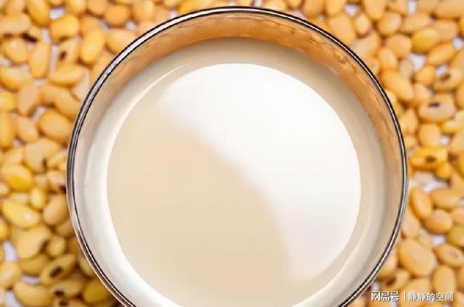 喝豆浆可以补钙吗(豆浆喝补钙可以一起吃吗)-硒宝网