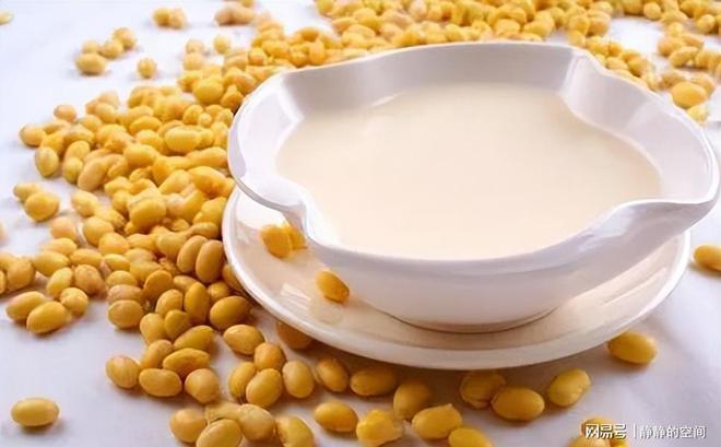 喝豆浆可以补钙吗(豆浆喝补钙可以一起吃吗)-硒宝网