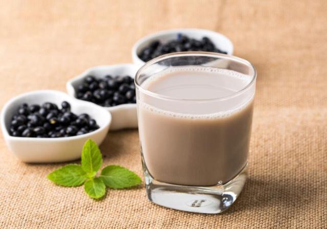 喝豆浆可以补钙吗（豆浆喝补钙可以一起喝吗）-硒宝网