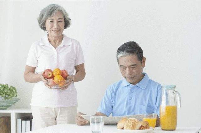 白头发是缺少什么微量元素（白发微量元素缺乏）-硒宝网