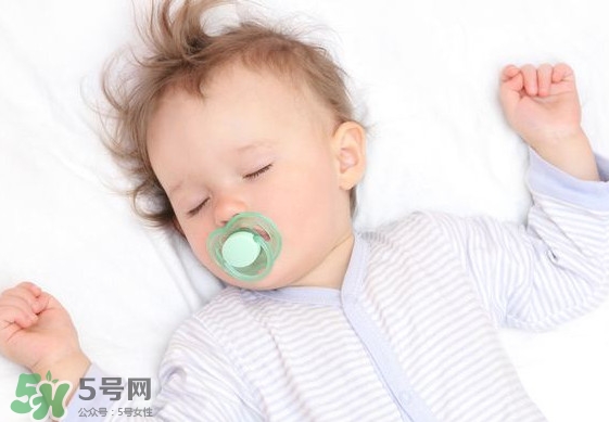 新生儿几个月开始补钙(新生儿补钙后多久有效果)-硒宝网