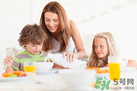 小孩补锌补多久后停(停补小孩补锌后会怎么样)-硒宝网