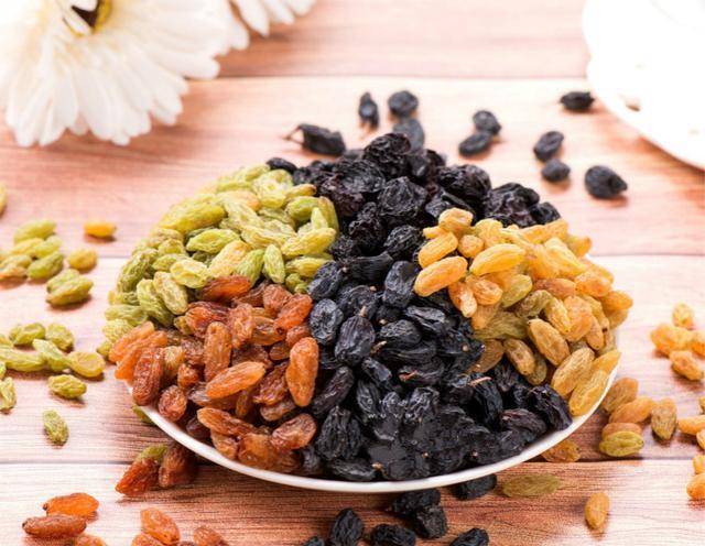 吃什么补铁快（吃补铁药大便为什么是黑色）-硒宝网