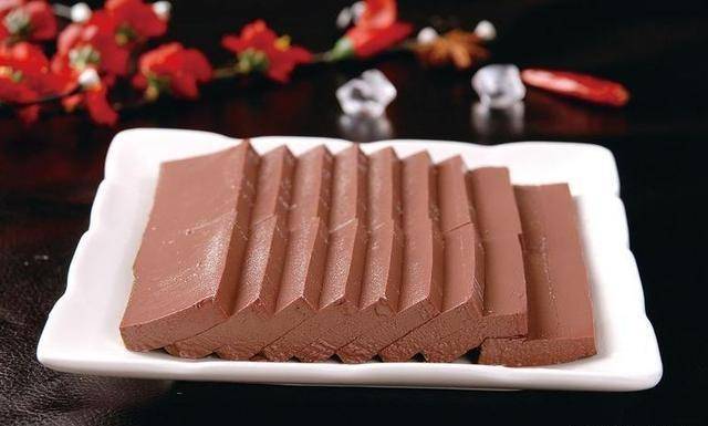 吃什么补铁快（吃补铁药大便为什么是黑色）-硒宝网