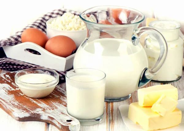 纯牛奶能补钙吗(喝牛奶可以补钙)-硒宝网