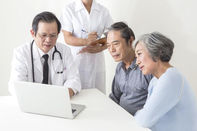 补硒胸闷正常吗（胸闷正常吃什么）-硒宝网