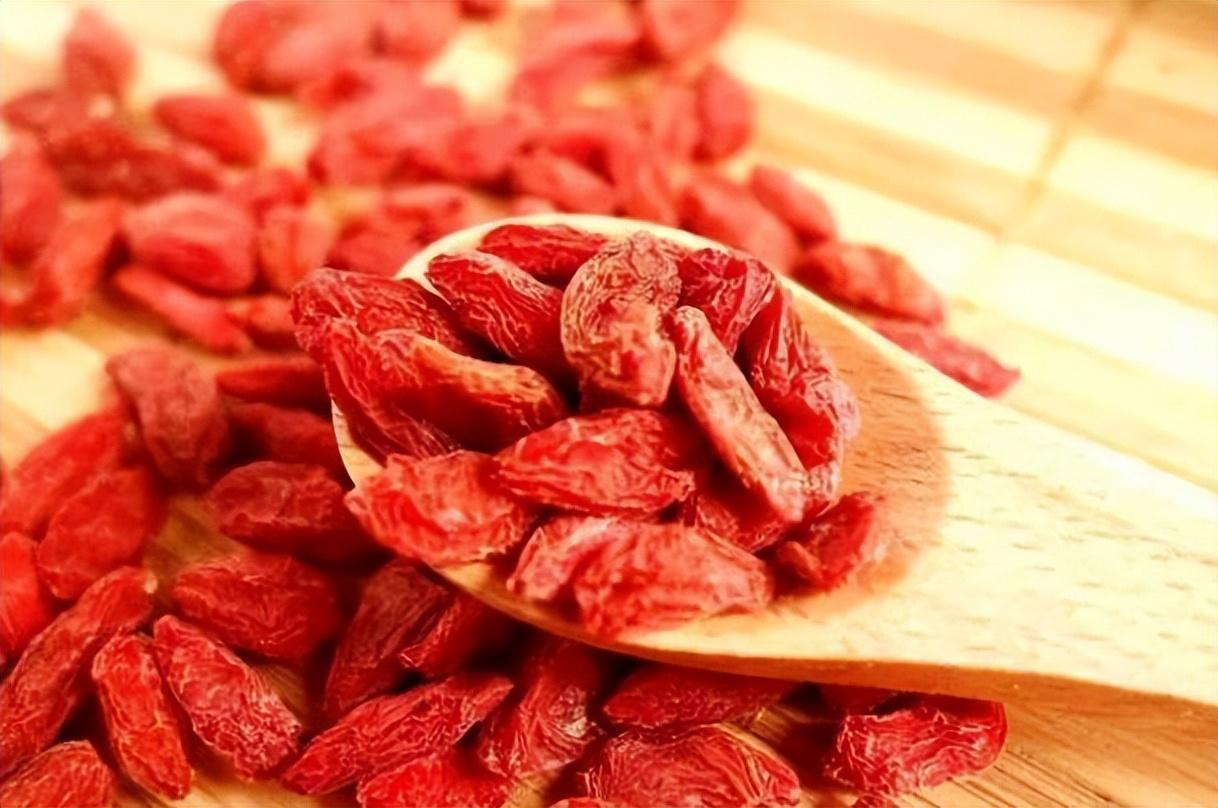 补硒后尿液清澈(清澈尿液补硒后会怎么样)-硒宝网