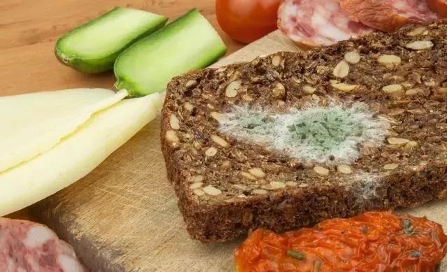 补硒会起疙瘩吗(吃硒片长痘痘)-硒宝网