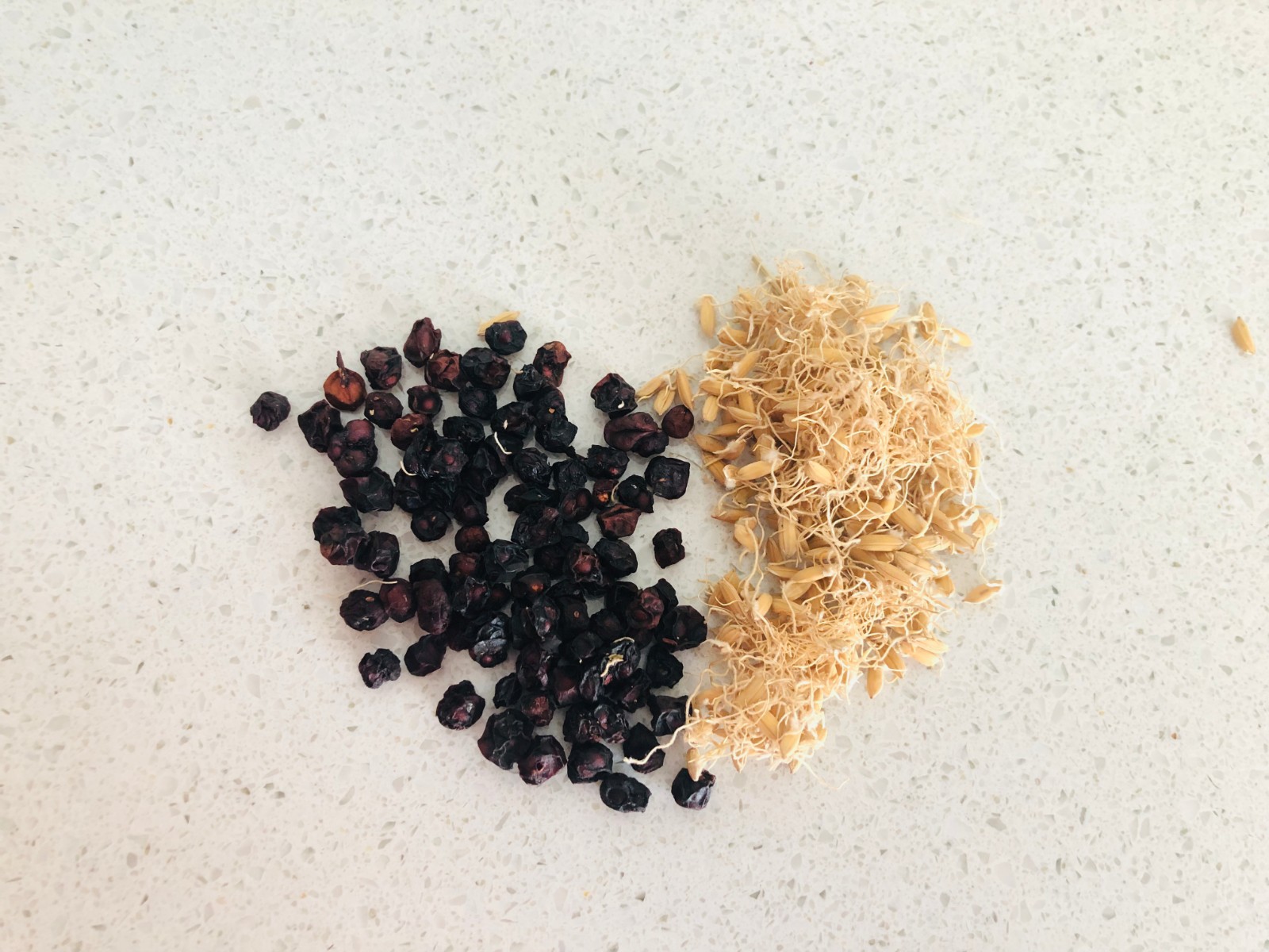 补硒药能喝酒吗(酒后吃硒片可以吗)-硒宝网