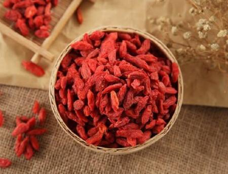 补硒还是大蒜素(大蒜素和硒元素片一起吃)-硒宝网