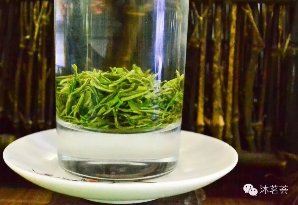 富硒茶冲泡颜色（冲泡茶颜色富硒含量）-硒宝网