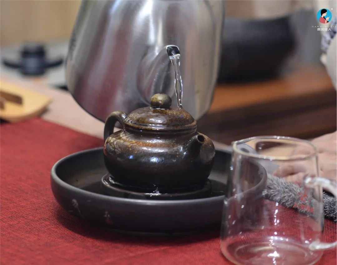 富硒查怎样醒茶（富硒茶有用吗）-硒宝网