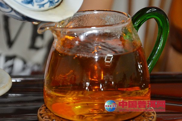 富硒金花普洱茶(普洱茶金花是什么菌)-硒宝网