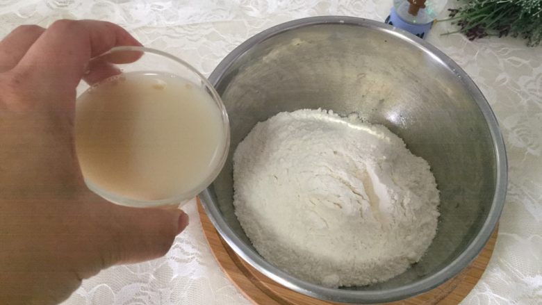 富硒面粉很硬吗(富硒面粉怎么是黑的)-硒宝网