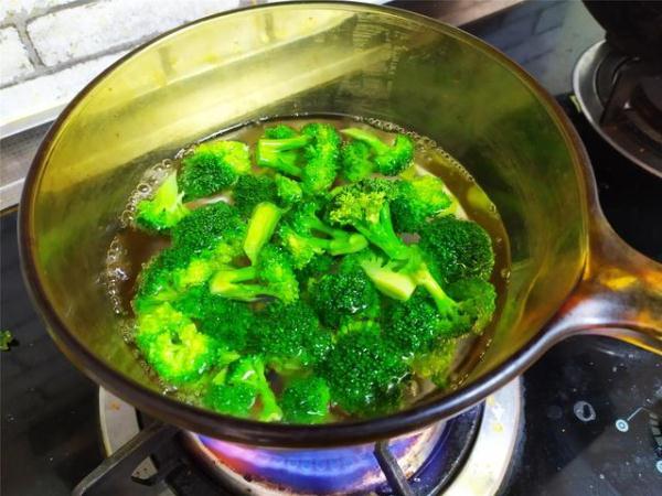 富硒蔬菜西兰花(富硒西兰花的功效)-硒宝网