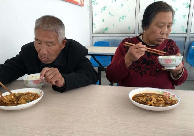 老年人吃锌硒宝（锌硒片老人可以长期吃吗）-硒宝网