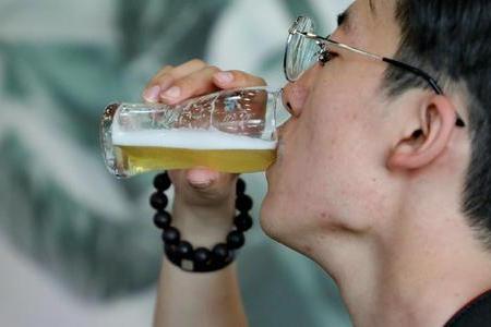 喝酒抽烟的人补硒（抽烟的人能不能补硒）-硒宝网