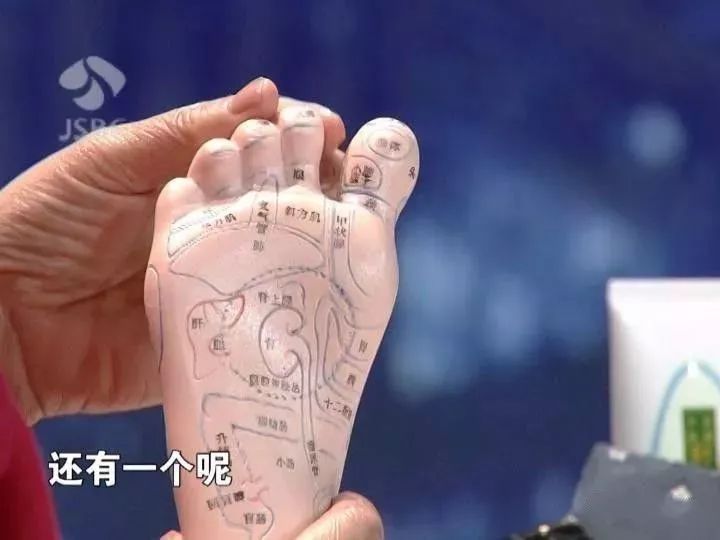 补硒脚上老茧脱落(补硒脚上老茧脱落)-硒宝网