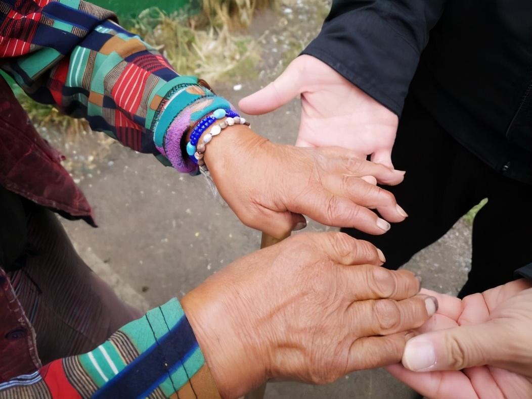 大骨关节疾病补硒(关节骨疾病补硒大概多少钱)-硒宝网