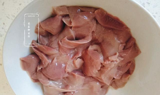 猪补硒用什么好处(猪补硒的好处)-硒宝网