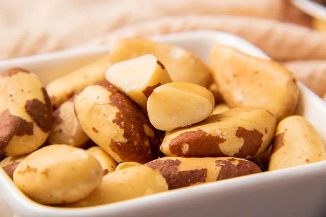 吃坚果可以补硒么(坚果含硒高的食物有哪些)-硒宝网