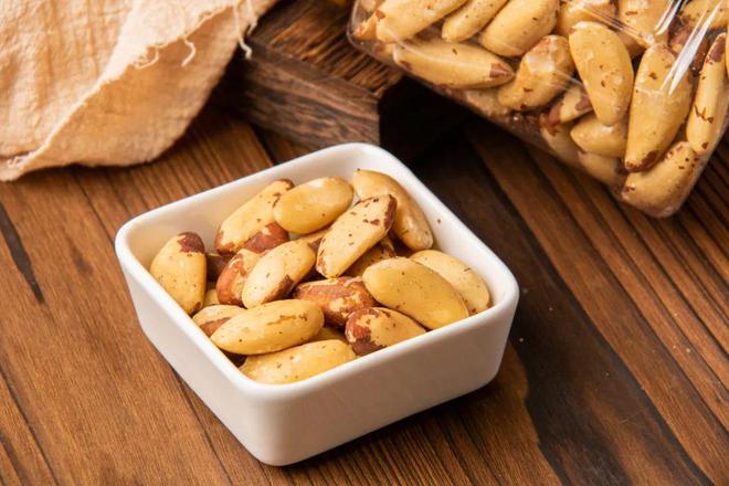 吃坚果可以补硒么(坚果含硒高的食物有哪些)-硒宝网