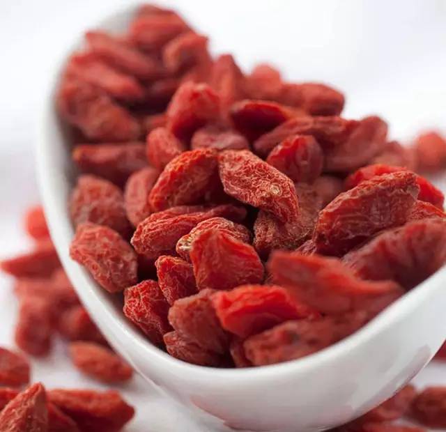 指甲软可以补硒吗（缺硒指甲变化）-硒宝网