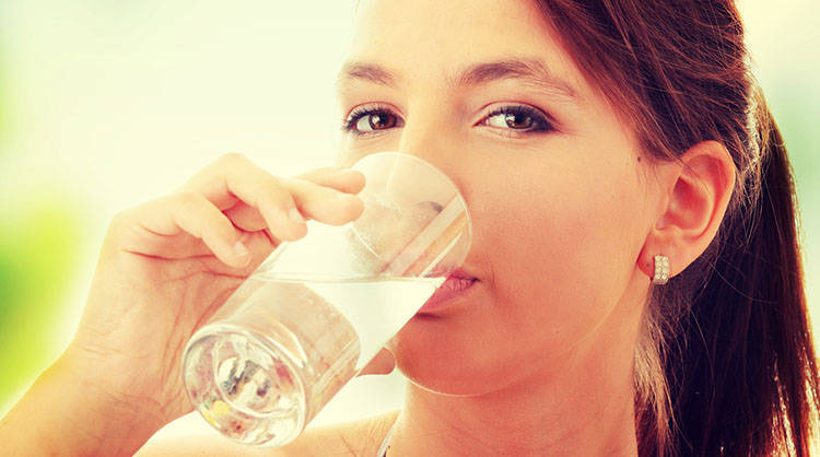 补硒会鼻子出血吗（鼻子出血需要补充什么维生素）-硒宝网