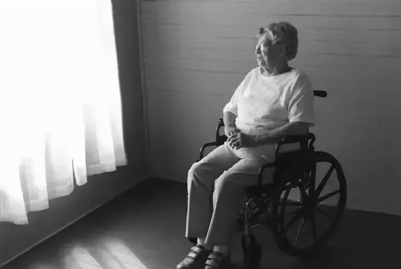 补硒治疗老年痴呆（补老年治疗痴呆硒片有效吗）-硒宝网