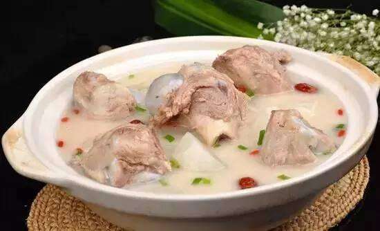 男人补硒吃什么好（男人补硒的食物）-硒宝网