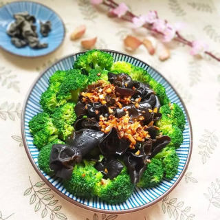 身体缺硒吃啥能补(缺硒吃什么维生素)-硒宝网