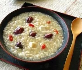 补硒为什么能祛痘（补硒能消耗维生素e和a嘛）-硒宝网