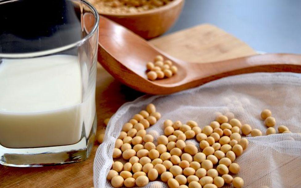 黄豆给猪吃补硒吗（黄豆对猪有什么营养）-硒宝网