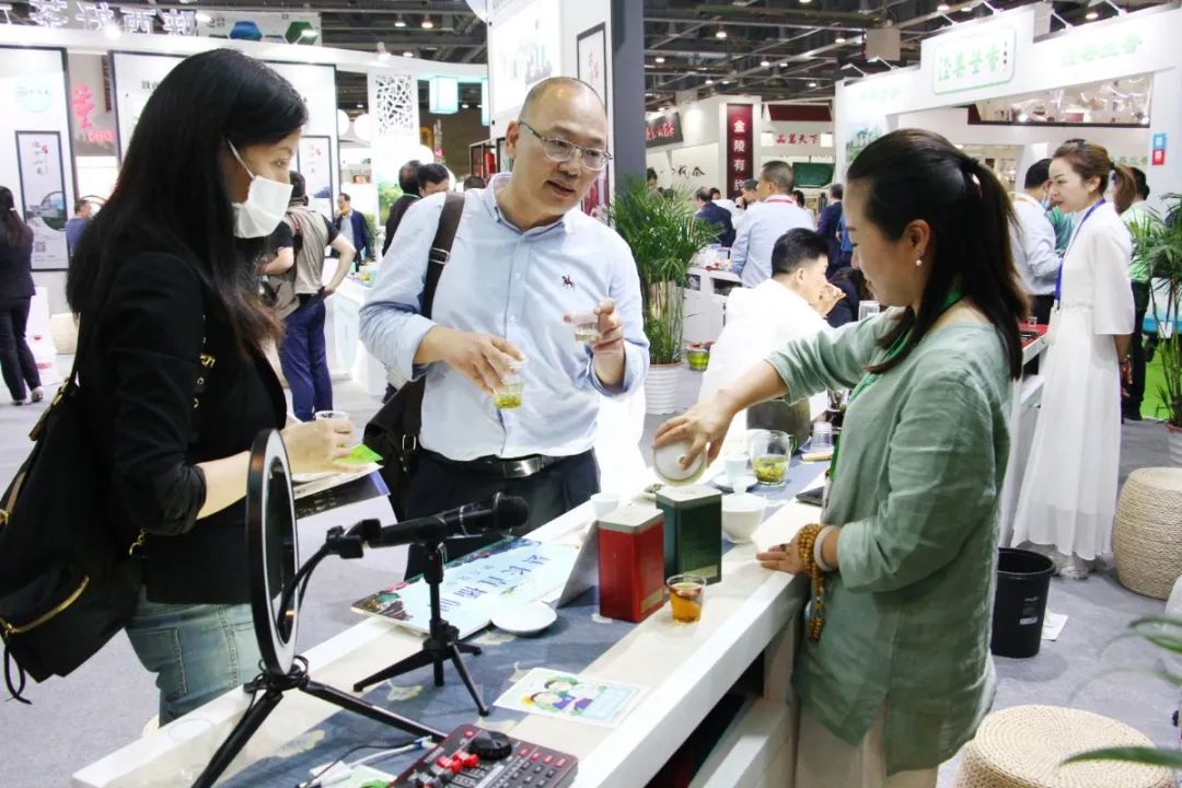 安康富硒茶 脱贫(安康富硒茶多少钱一斤汗水晨雾)-硒宝网