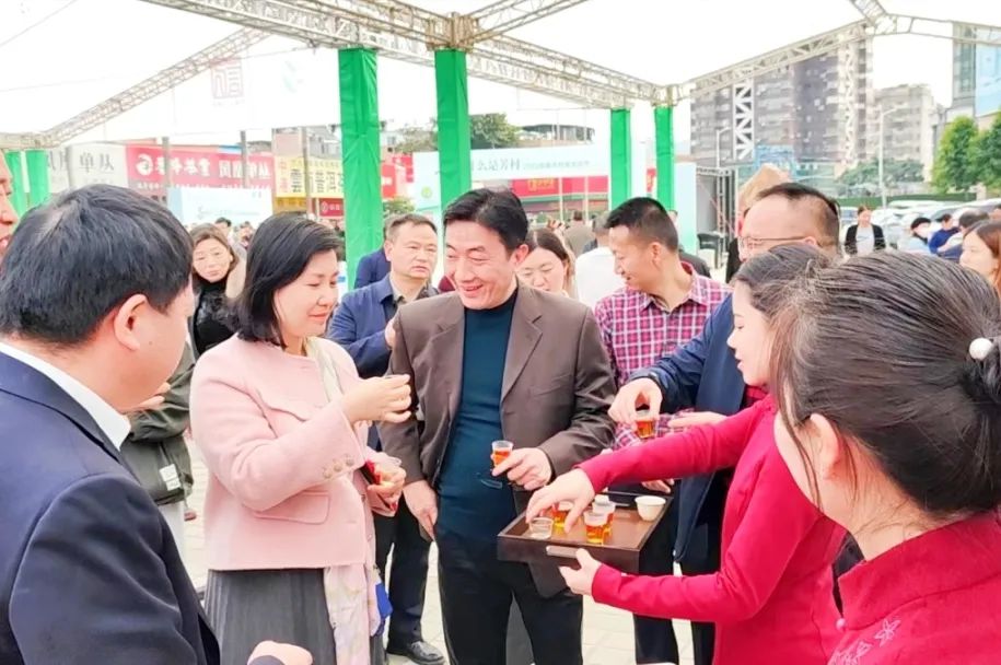 广州恩施富硒藤茶（富硒藤茶产在哪里）-硒宝网