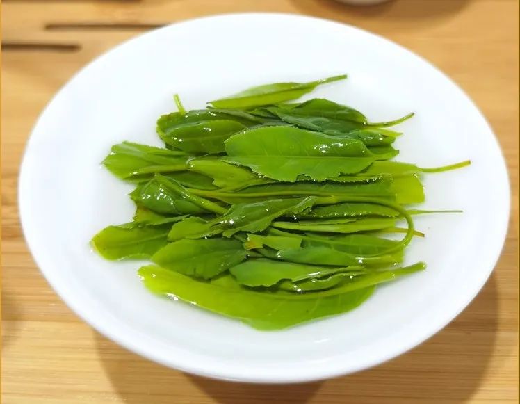 天然富硒茶的作用（天然茶作用富硒的功效）-硒宝网